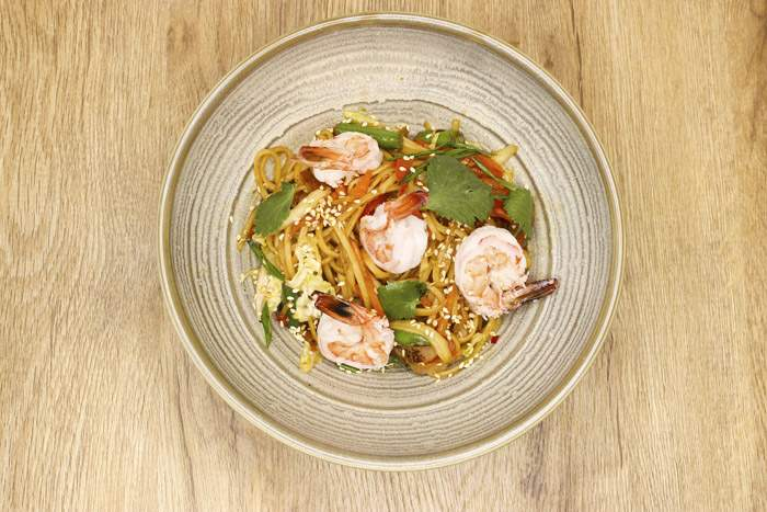 Wok с креветкой