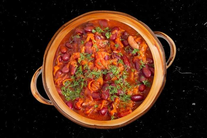 Солянка с красной фасолью